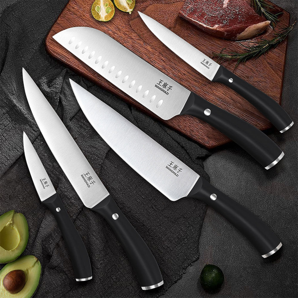 The Wangmazi knife set includes santoku knife, paring knife, utility knife, steak knives, and more, allowing you to use each knife for specific tasks. This helps prevent cross-contamination and ensures the safety and well-being of you and your family.