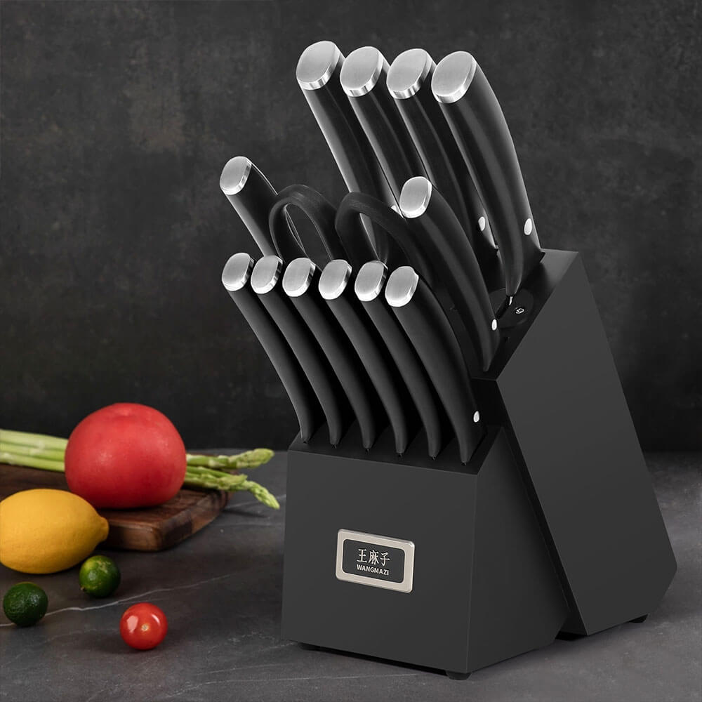 This premium black knife set features a minimalist design that effortlessly complements modern kitchen aesthetics. The elegant black finish, clean lines, and gleaming stainless steel blades combine to create a sleek, stylish look that enhances any kitchen, blending beauty with exceptional performance.